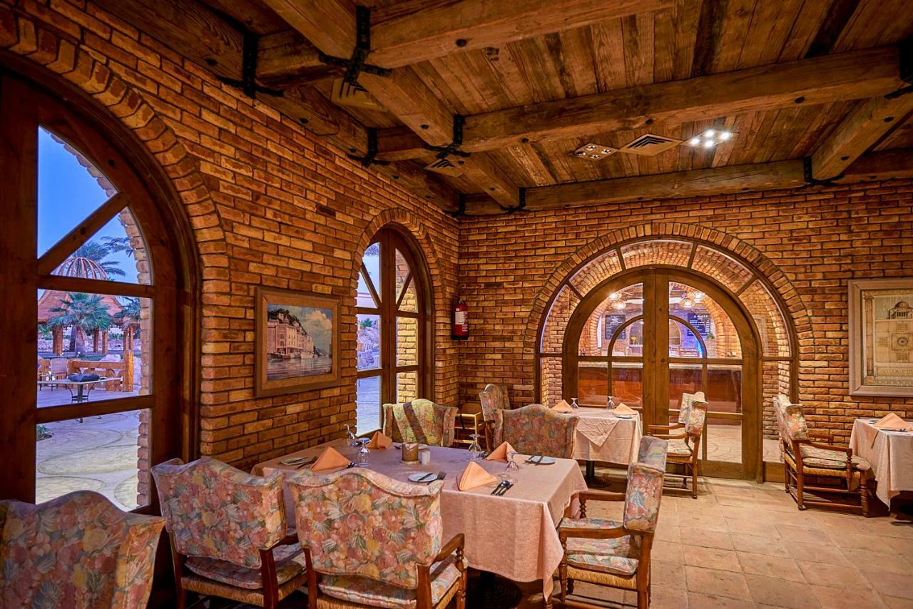 Parrotel Beach Resort Sharm el-Sheikh Exterior photo The interior of the restaurant